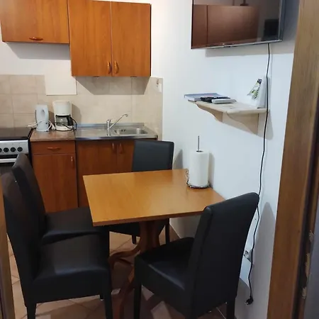Keti Apartment Cizici